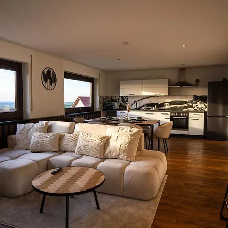 Kamo Panorama Schwarzwald - Privater Eingang & 2 Kostenlose Parkplaetze, Bis Zu 5 Personen Bühl
