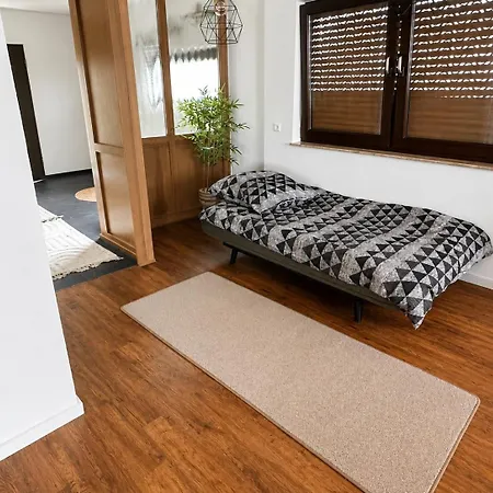 Апартаменты Kamo Panorama Schwarzwald - Privater Eingang & 2 Kostenlose Parkplaetze, Bis Zu 5 Personen *