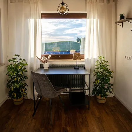 Lägenhet Kamo Panorama Schwarzwald - Privater Eingang & 2 Kostenlose Parkplaetze, Bis Zu 5 Personen *